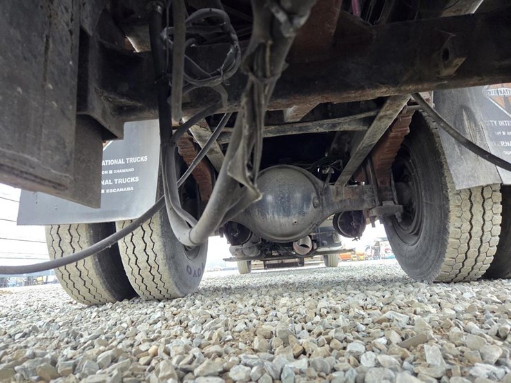 2013-international-durastar-4300-image-49