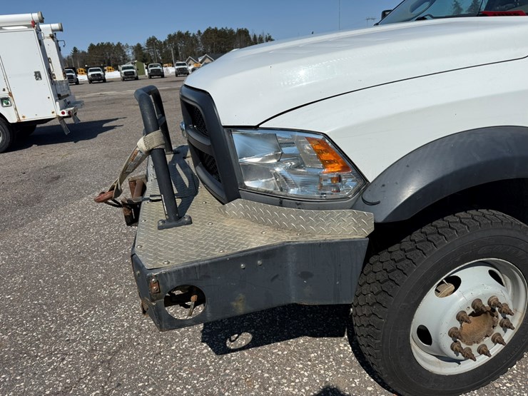 #1062-•-2015-ram-5500-heavy-duty-service-truck-image-7