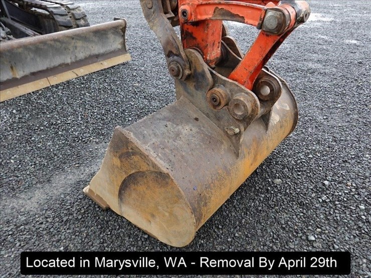 2016-kubota-kx040-4-image-25