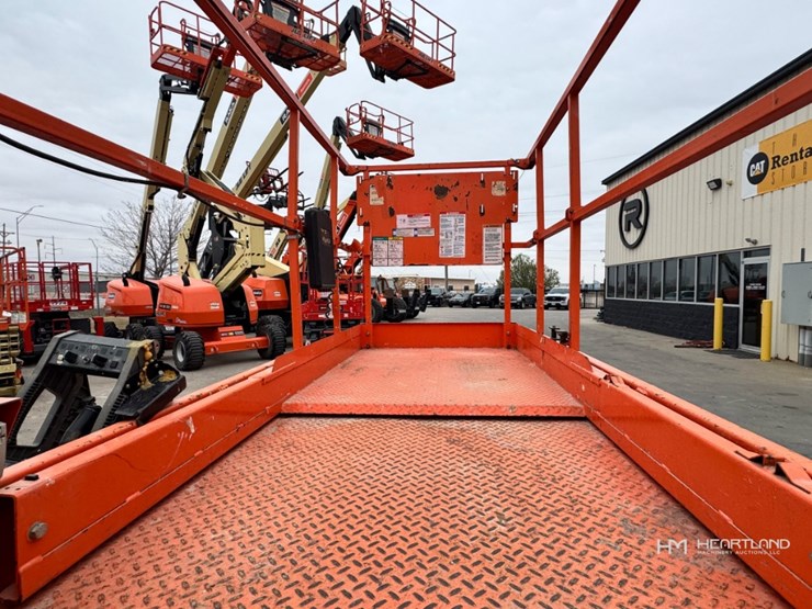 2018-jlg-3246es-image-13