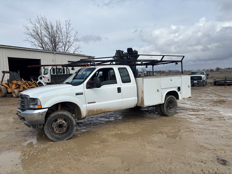 2004-ford-f450-image-1