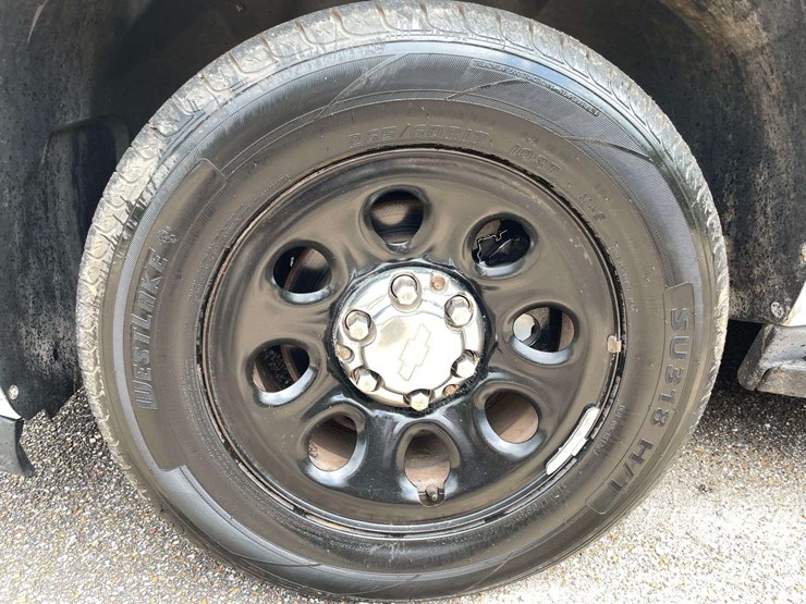 2012-chevrolet-tahoe-image-19