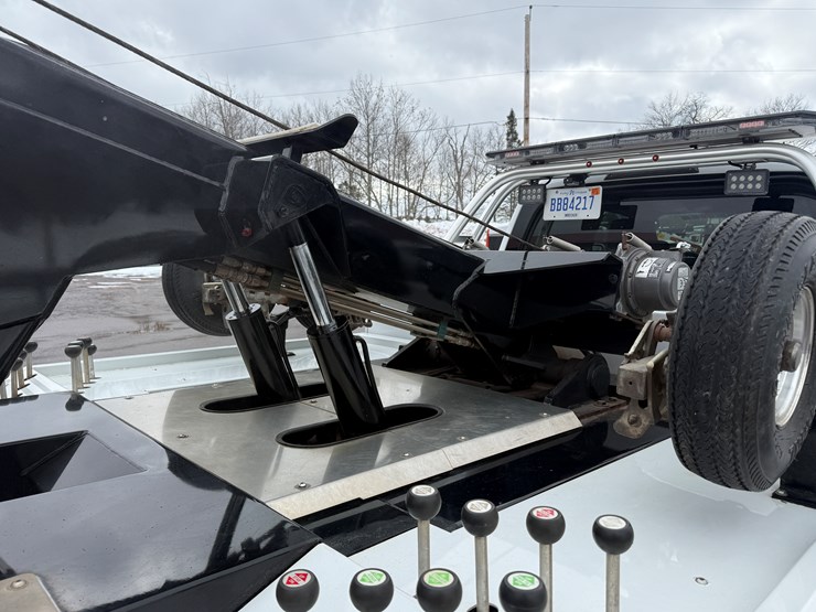 2018-ford-f550-image-35