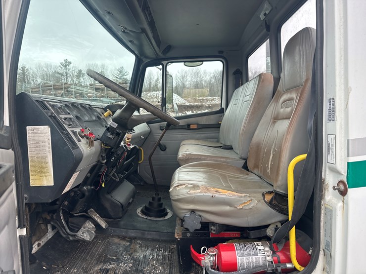 1998-massey-ferguson-8-image-41