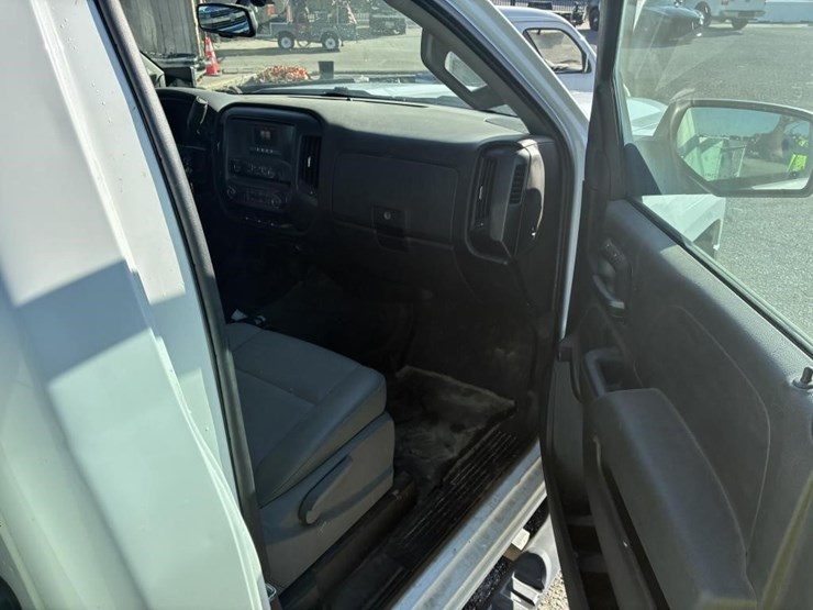 2016-chevrolet-silverado-2500-image-9