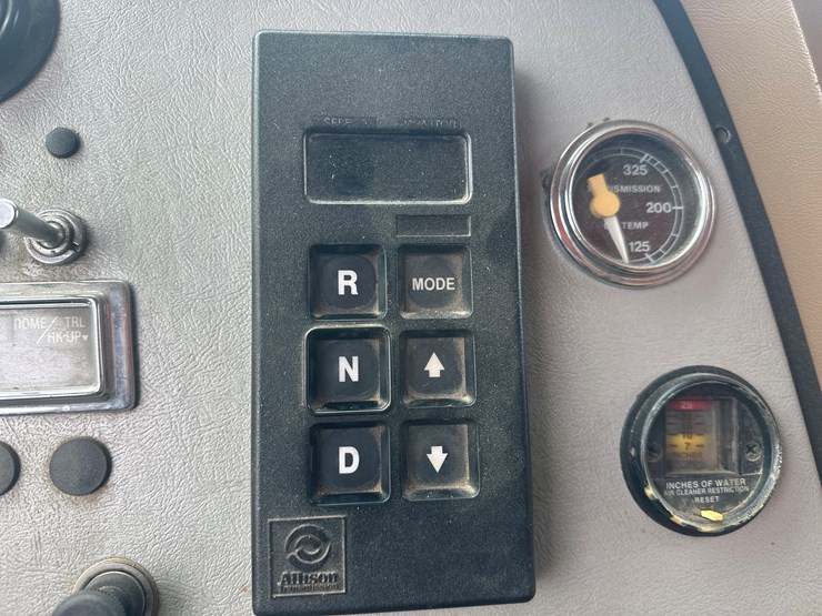 1997-massey-ferguson-8-image-34