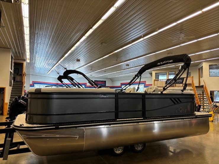 2025-g3-suncatcher-select-20rc-pontoon-image-2