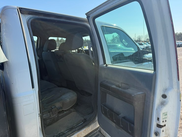 2012-ford-f550-xl-image-27