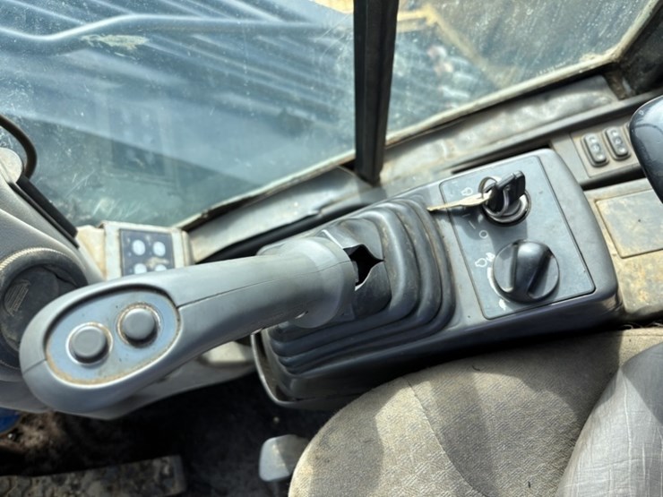 caterpillar-330c-image-32