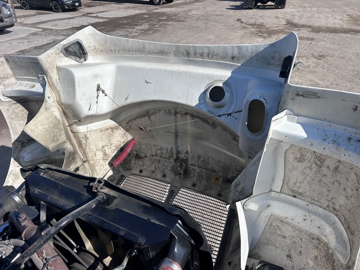 #1679-•-2004-kenworth-flatbed-truck-image-46