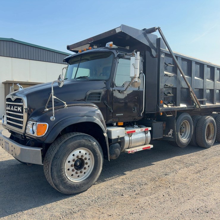 2006 MACK GRANITE CV713