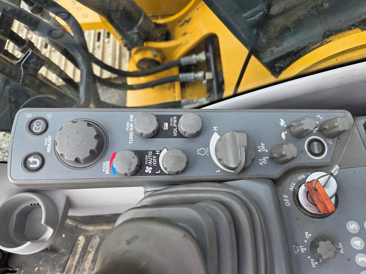 deere-160g-lc-image-52