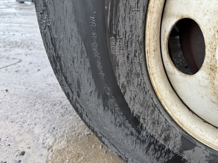 2008-ford-f750-image-10