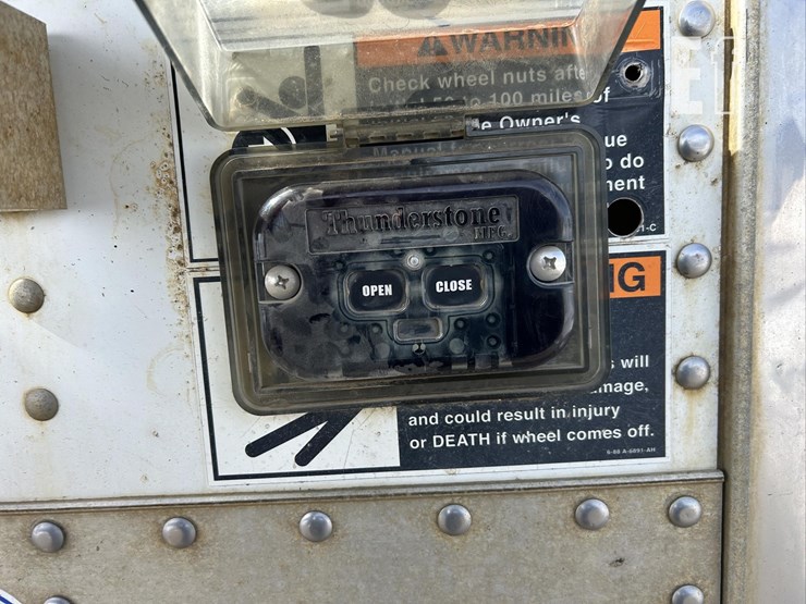 2009-wilson-grain-trailer-image-43