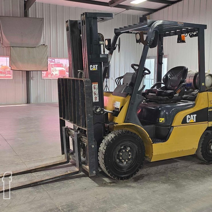 2021 CATERPILLAR GP25N