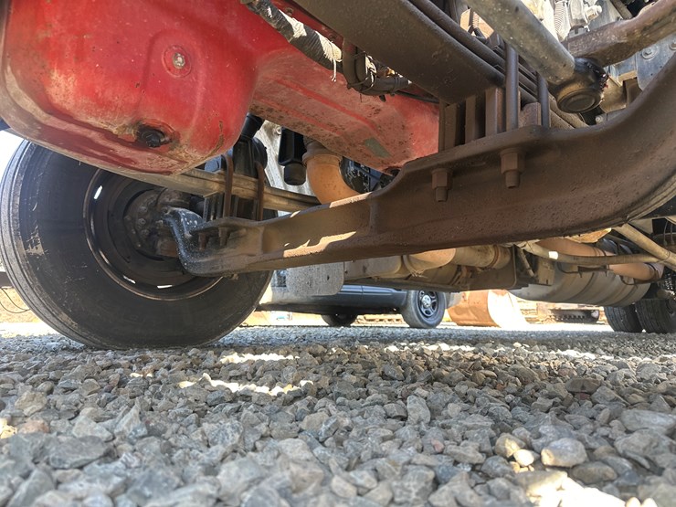 2013-peterbilt-365-image-75