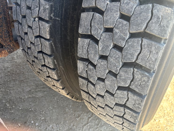 1994-international-9400-image-107