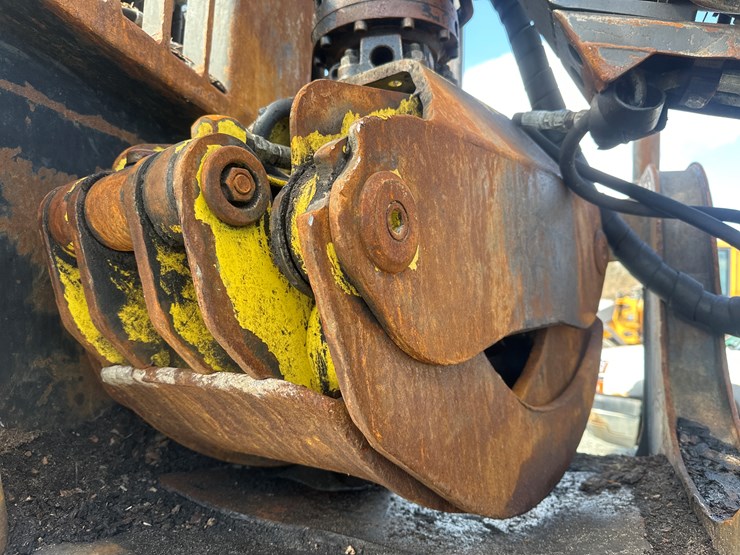 deere-1110e-image-55