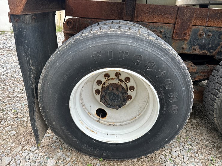 2007-international-7600-image-62