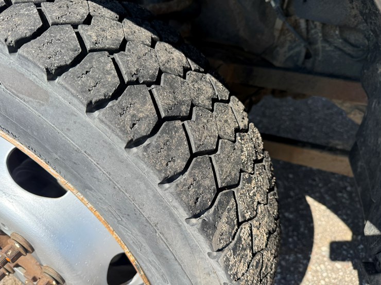 #1060-•-2015-ram-5500-heavy-duty-service-truck-image-54