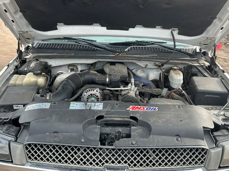 2004-chevrolet-3500-image-38