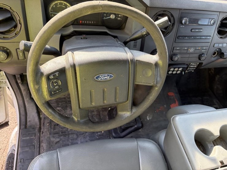 2011-ford-f250-image-16