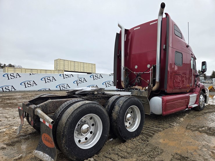 2007-peterbilt-387-image-5