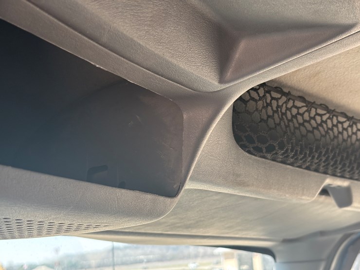 2006-international-7600-image-48