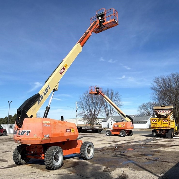 2014 JLG 600S
