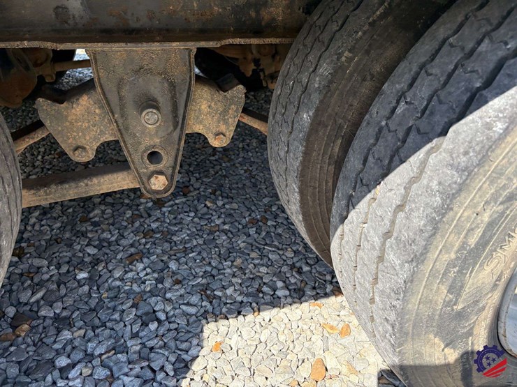 1998-cherokee-r20-20+5-dual-t/a-tag-trailer-image-22