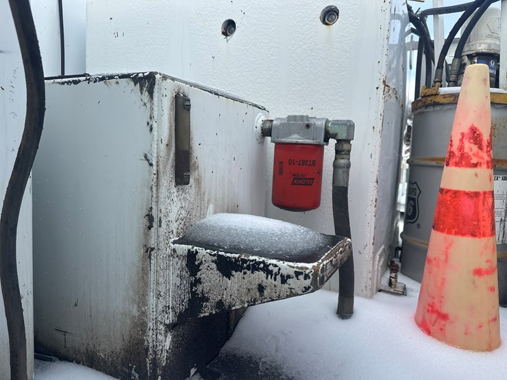 1995-international-8100-image-39