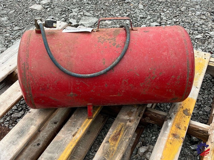 midwest-air-works-12-gal.-portable-air-tank-image-4