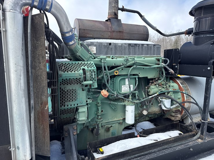 #2212-•-vovlo/marathon-320kw-generator-image-15