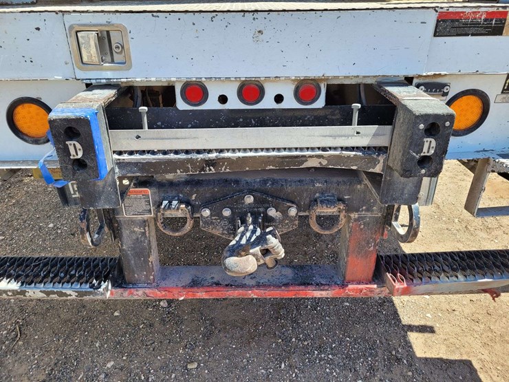 2012-international-7400-image-11