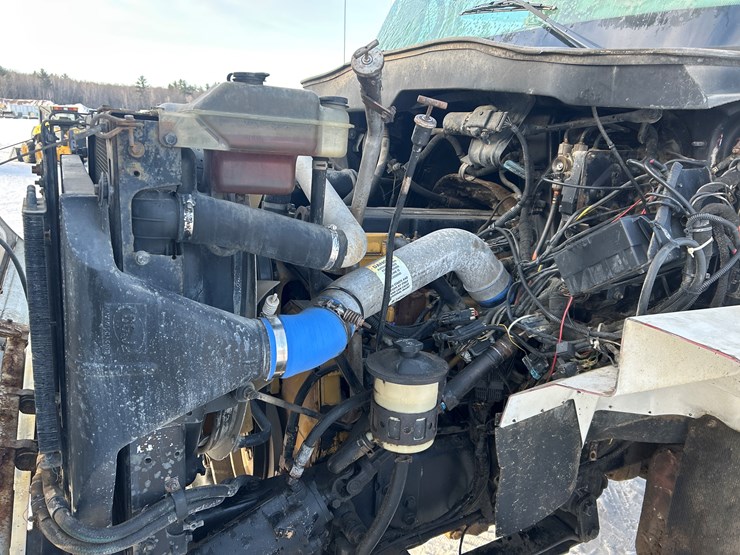 2005-international-7600-image-42