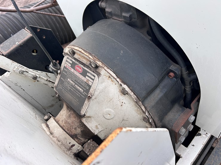 #1687-•-american-road-machinery-towable-leaf-vac-image-21