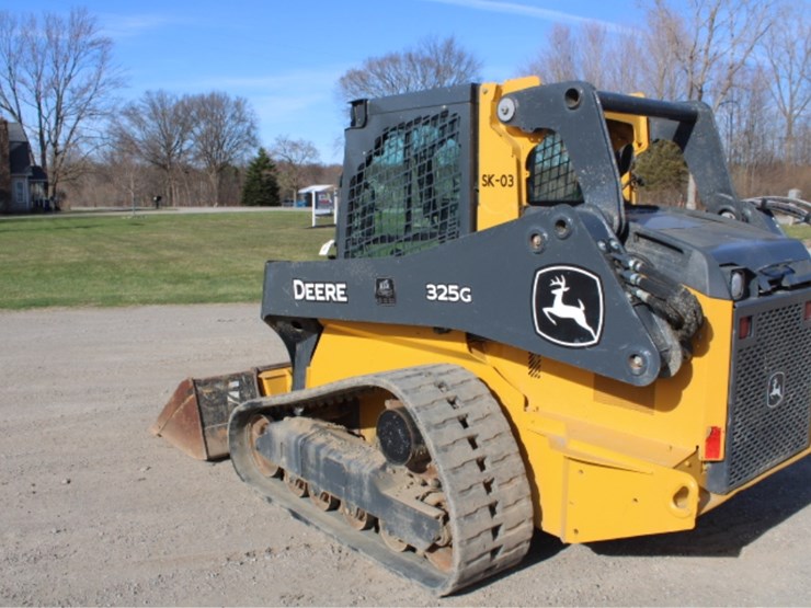 2022-john-deere-325-image-18