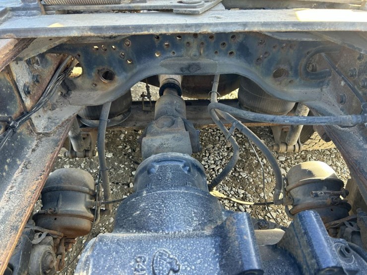 2003-massey-ferguson-8-image-19