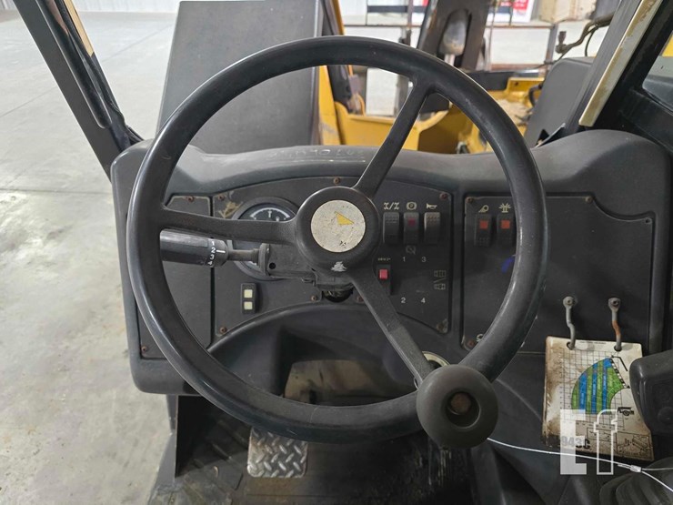 2013-caterpillar-tl943c-image-14