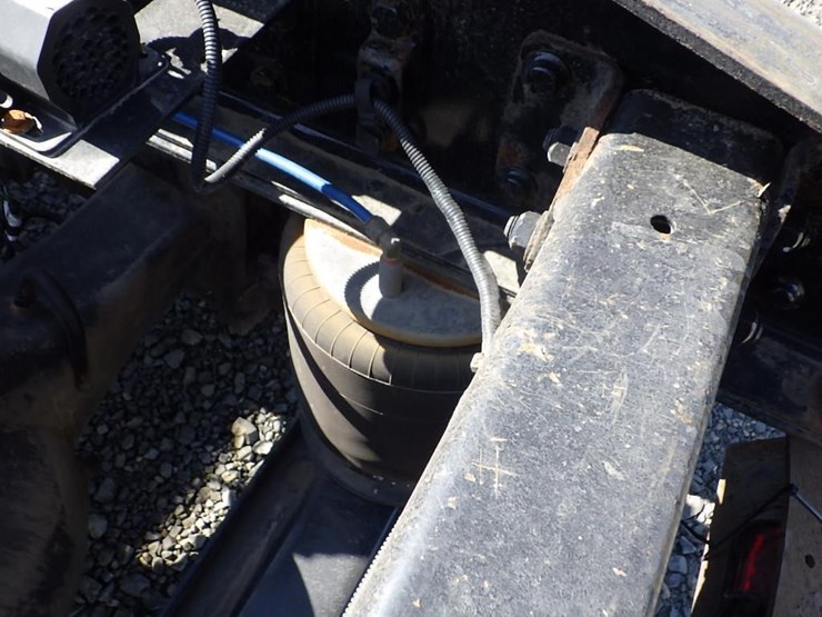 2018-freightliner-cascadia-125-image-11