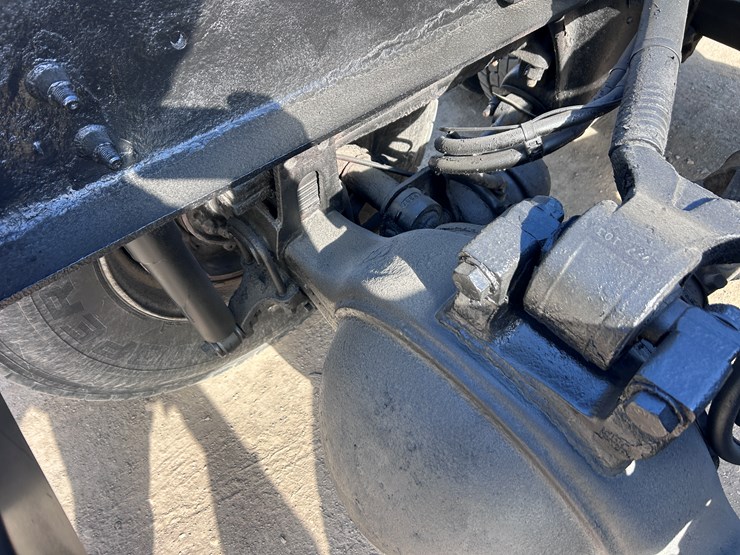 #1680-•-2003-freightliner-day-cab-truck-tractor-image-28