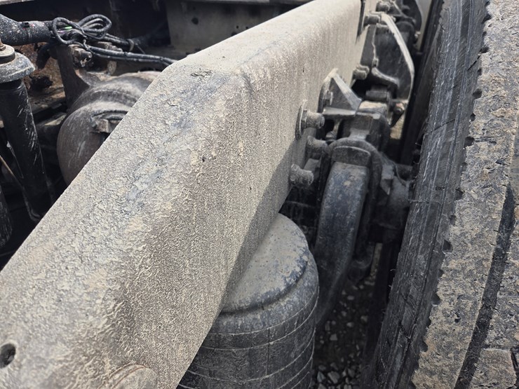 2007-peterbilt-579-image-27