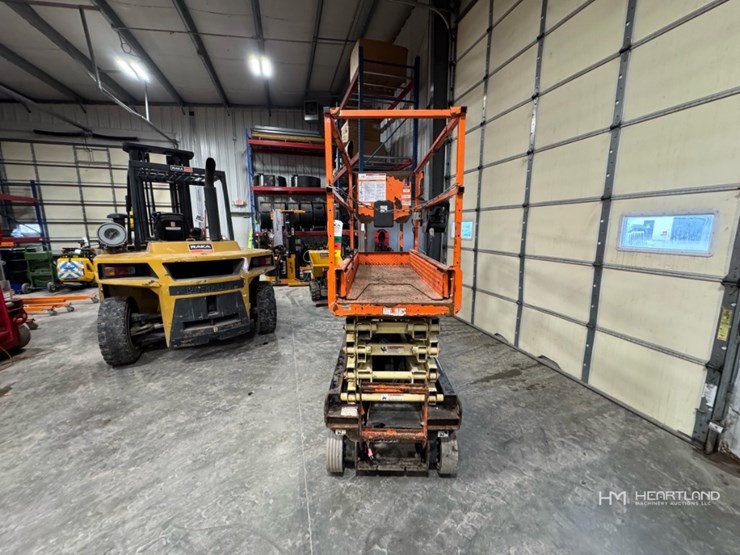 2019-jlg-1932r-image-4