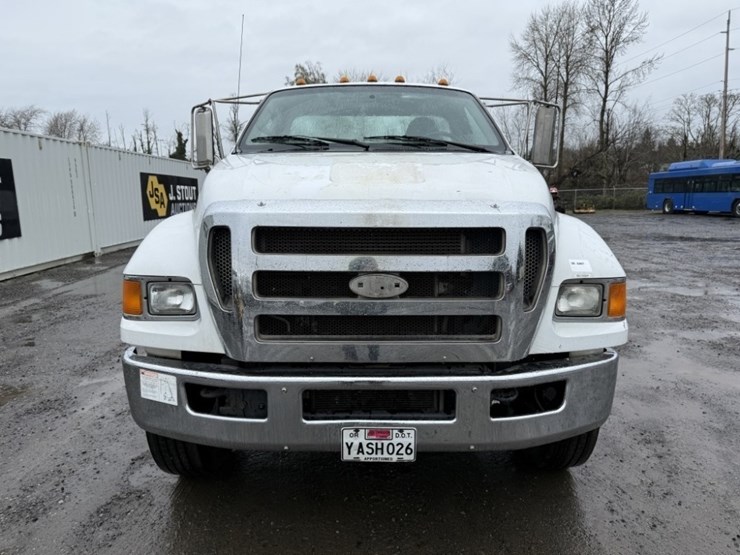 2008-ford-f750-image-8