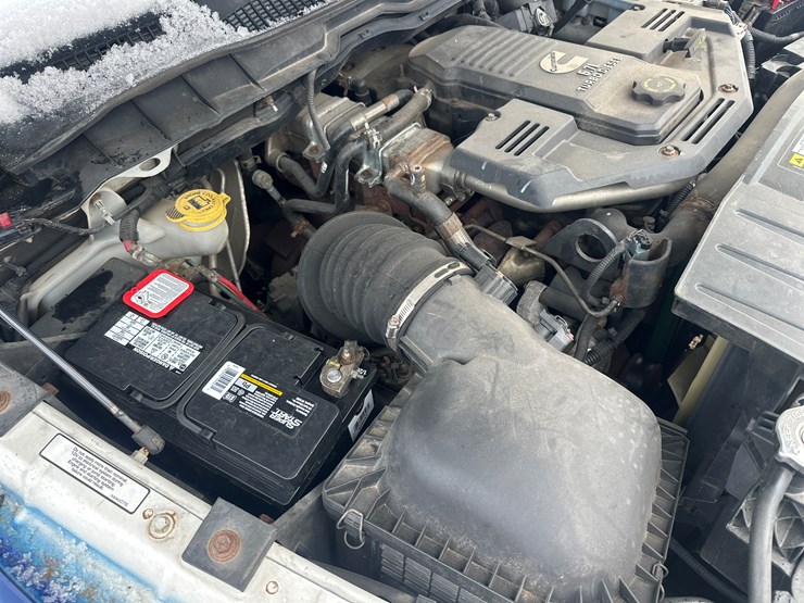 2012-massey-ferguson-8-image-52