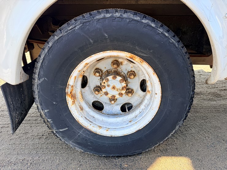 2001-isuzu-npr-image-58