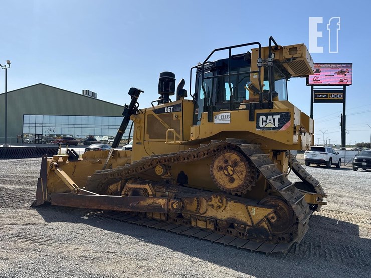 2016-caterpillar-d6t-lgp-image-4