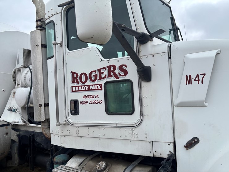 2004-kenworth-w900-image-19