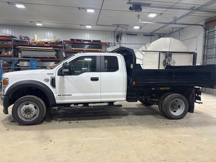 2022-ford-f550-sd-image-2