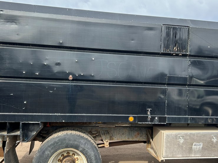 1996-international-4700-image-13